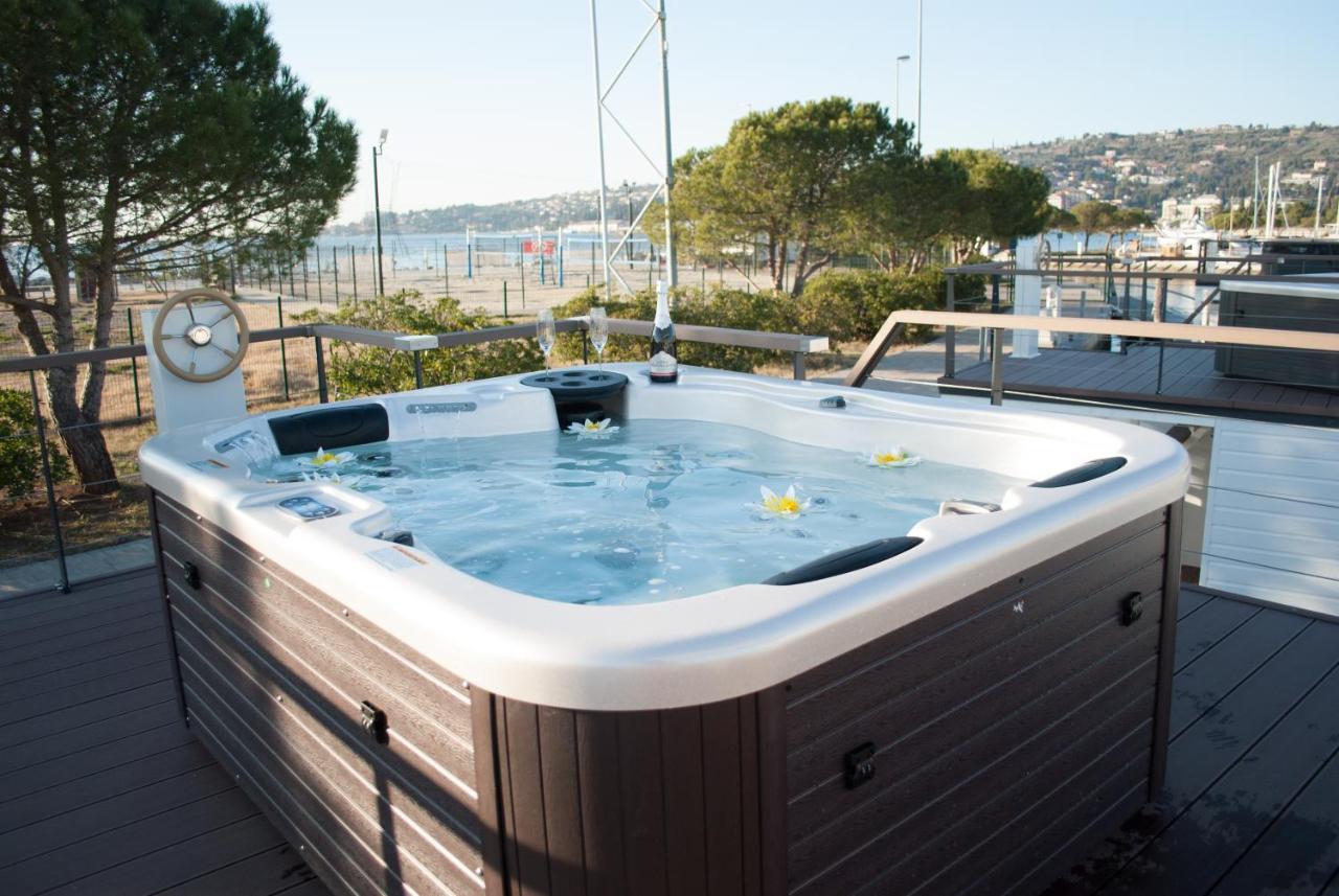 Вилла Floating House Blue Moon Порторож Экстерьер фото